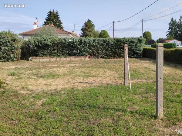 Terrain 468 m² MONTMORILLON