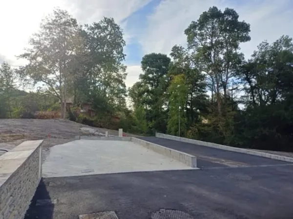 Terrain 900 m²