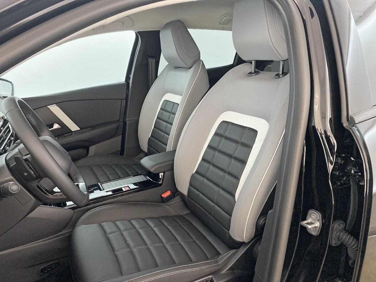 Citroën C4 hybride 145 ch e-dcs6 max — photo 9