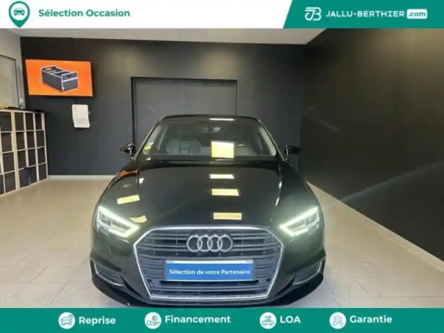 Audi A3 sportback 1.6 tdi 116ch design luxe s tronic 7 — photo 3