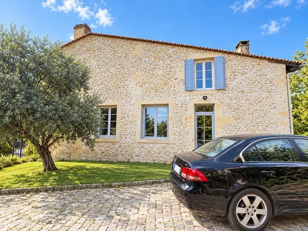 Maison 7 pièces-244m2