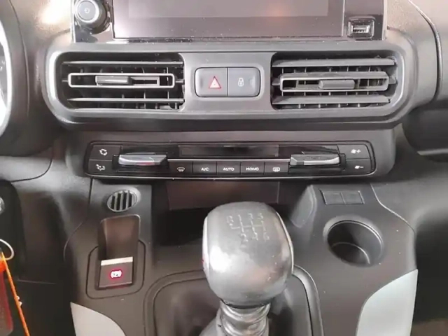 Citroën Berlingo taille m bluehdi 130 s&amp;s bvm6 shine — photo 13