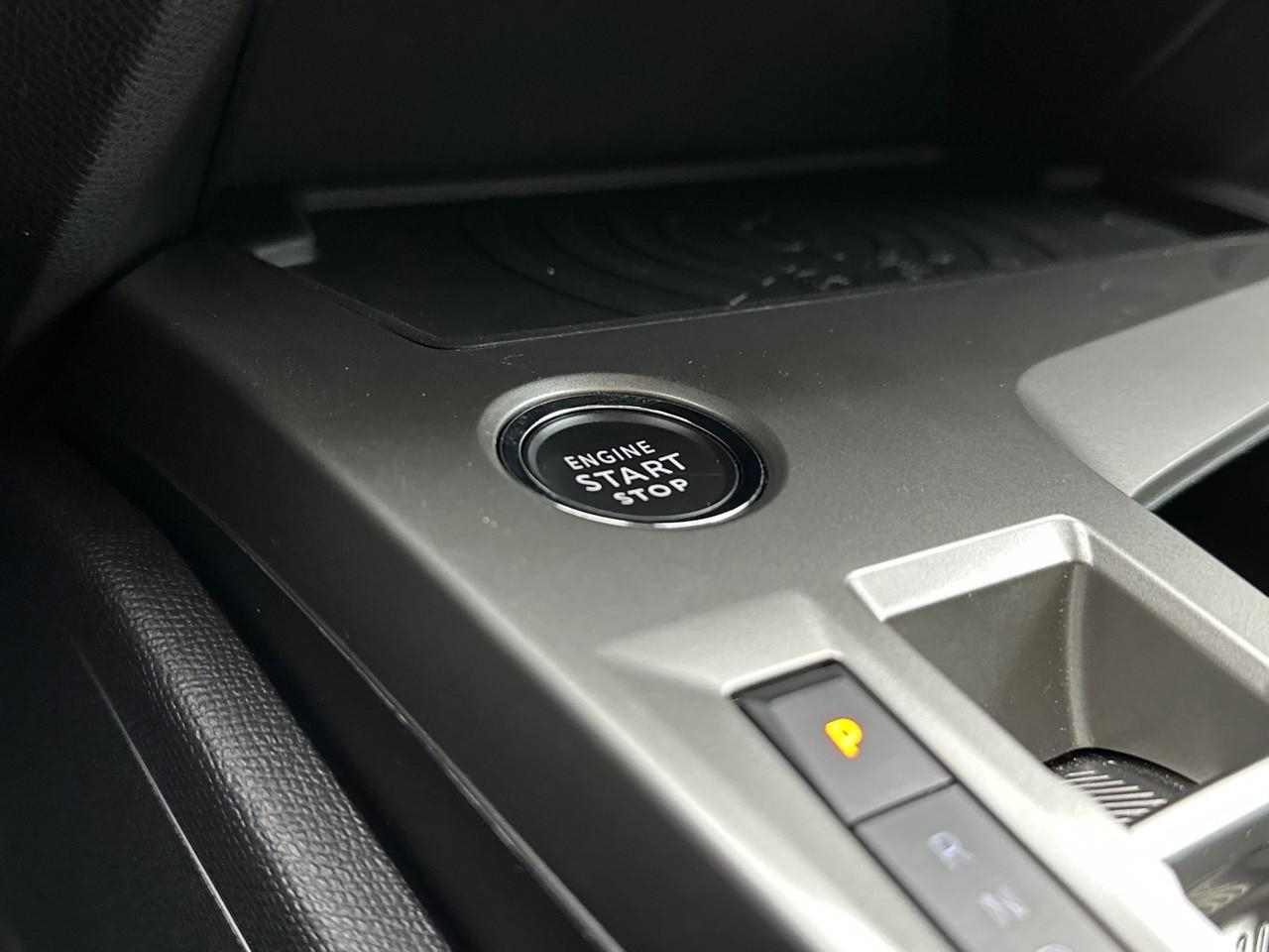 Peugeot 308 hybrid 145 e-dcs6 allure — photo 29