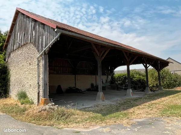 Local d’activité et entrepôt Vente Mareau-aux-Bois   65000€
