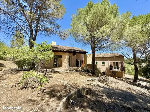 Villa 6 pièces 180 m²