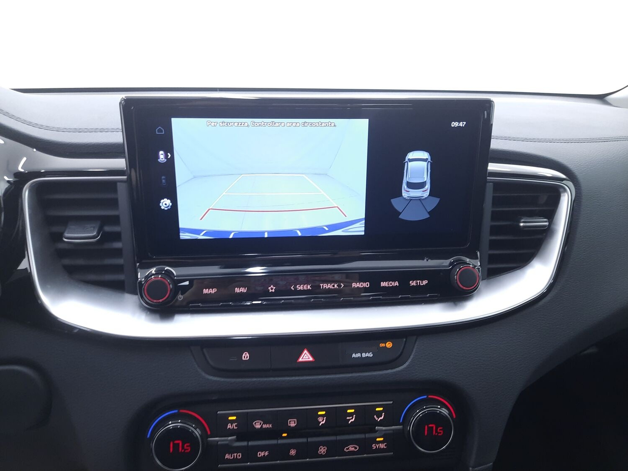 Kia Xceed — photo 9