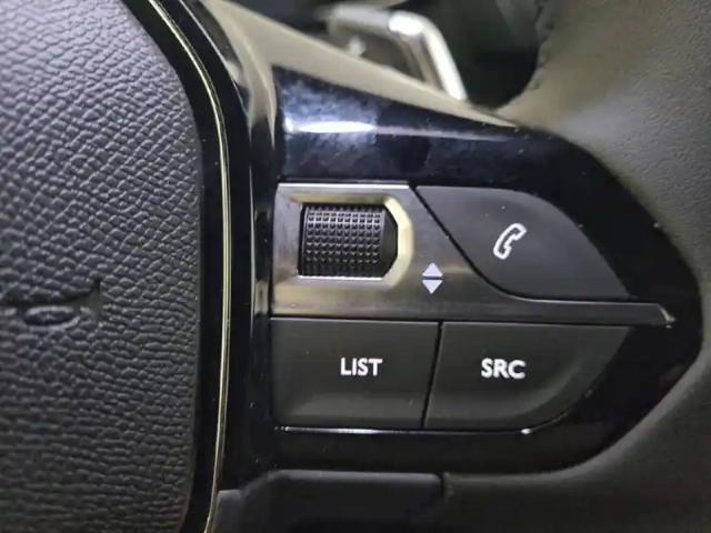 Peugeot 2008 hybrid 145 e-dcs6 — photo 118