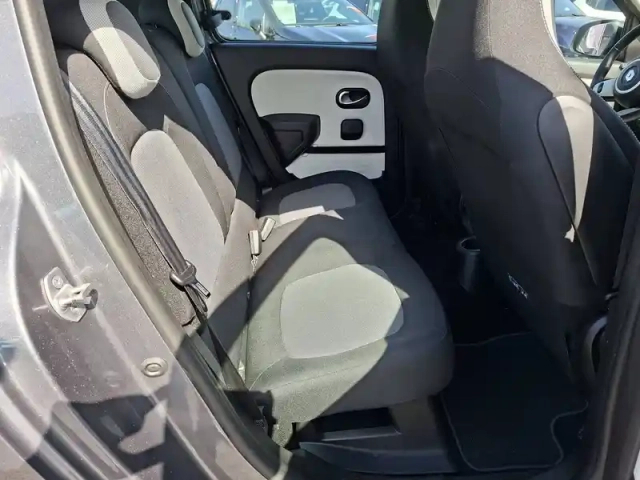 Renault Twingo iii e-tech — photo 16
