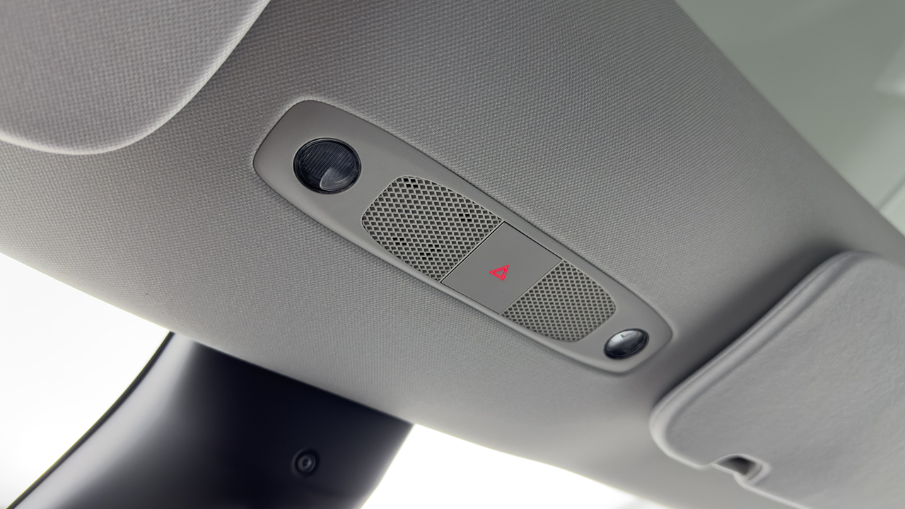 Tesla MODEL Y Standard RWD — photo 20