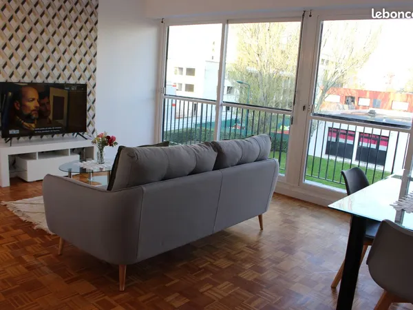 Superbe Colocation Meublée : chambre disponible