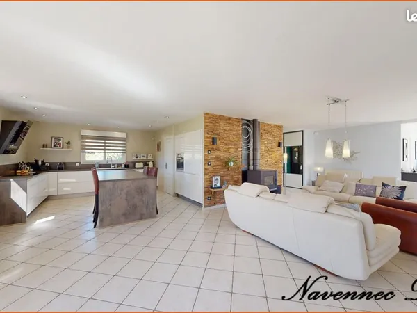 Maison 7 pièces 215 m²