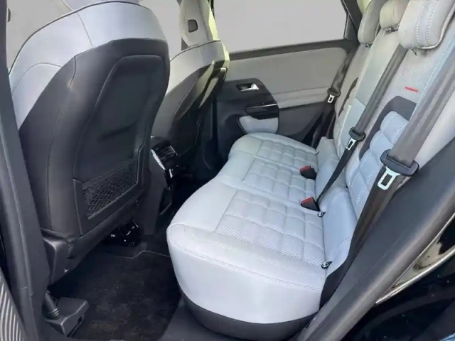 Citroën C5 Aircross hybride 145 ch e-dcs6 — photo 12