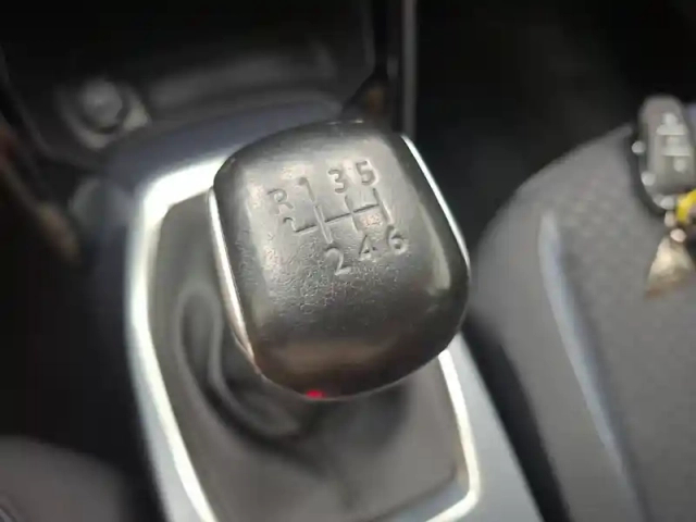 Peugeot 2008 bluehdi 100 s&amp;s bvm6 — photo 38