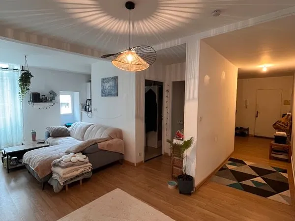 T3 de 60 m² Blaye centre 680 CC