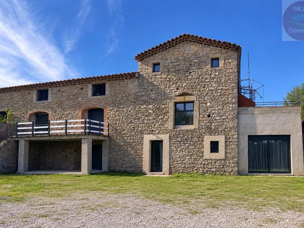 Mas provençal 6 pièces 249 m²