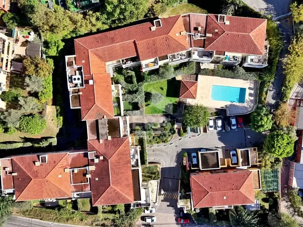 A VENDRE NICE - 3 PIÈCES AVEC TERRASSE, PISCINE ET GARAGE