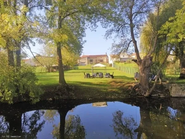 Emplacement Exeptionnel - Belle Maison de 4 Chambres en Bordure de la Charente