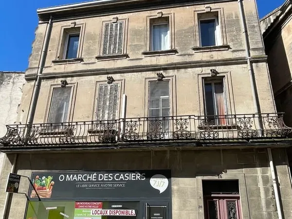 Local commercial 130 m²
