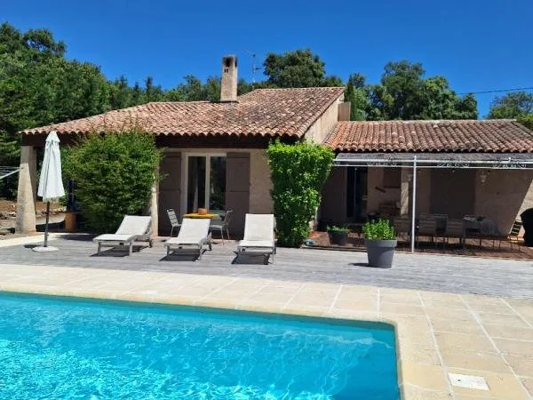 Maison + Gîtes: 8 pièce(s) 163 m2, piscines, terrain de 2700m², garage, 2Tiny houses