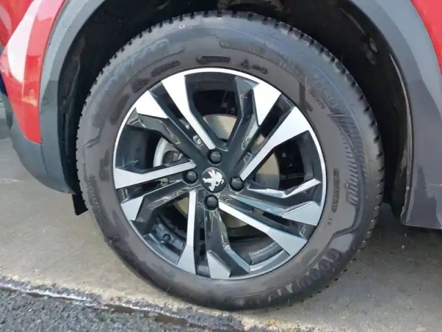 Peugeot 2008 puretech 130 s&amp;s bvm6 — photo 13