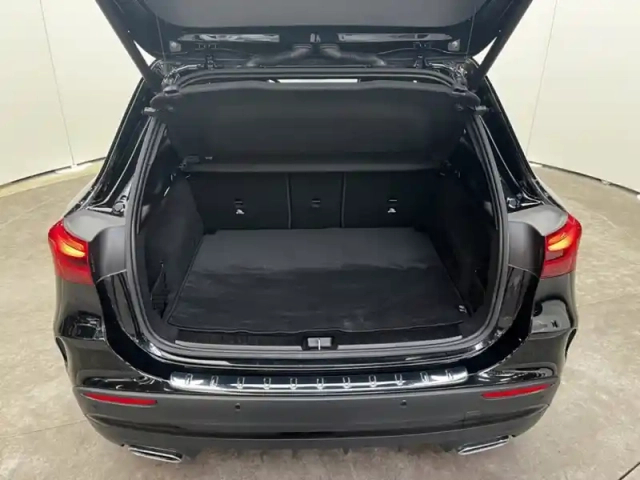 Mercedes Gla 200 d amg line — photo 10