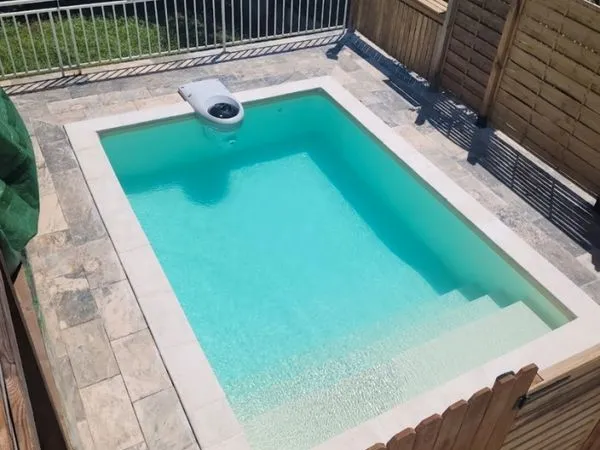 Chambre 550 en colocation à Redoute avec piscine