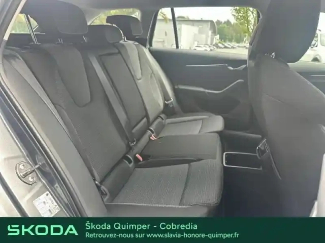 Skoda Octavia combi 2.0 tdi scr 150ch selection dsg7 — photo 8