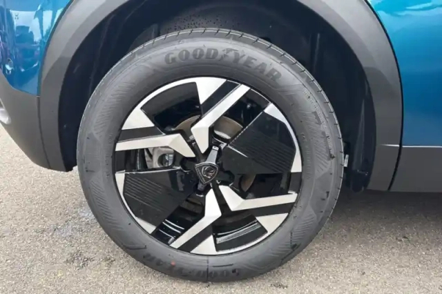 Peugeot 2008 electrique 54 kwh 156 ch — photo 33