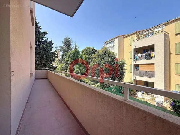 Appartement À Vendre Faux T4 - Six Fours Les Plages - 1er étage