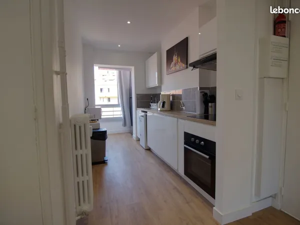Appartement 4p 69m2 entierement meublé proche St jean du var / Mayol