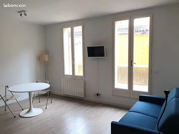 Studio 1 pièce 27 m²