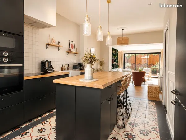 MAISON 1930 RÉNOVÉE - 3 CHAMBRES - TERRASSE 24 M² - SAINT-ANDRÉ-LEZ-LILLE proche LILLE/CITADELLE/ACC