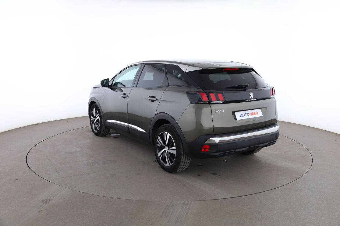 Peugeot 3008 1.2 PureTech Allure — photo 3