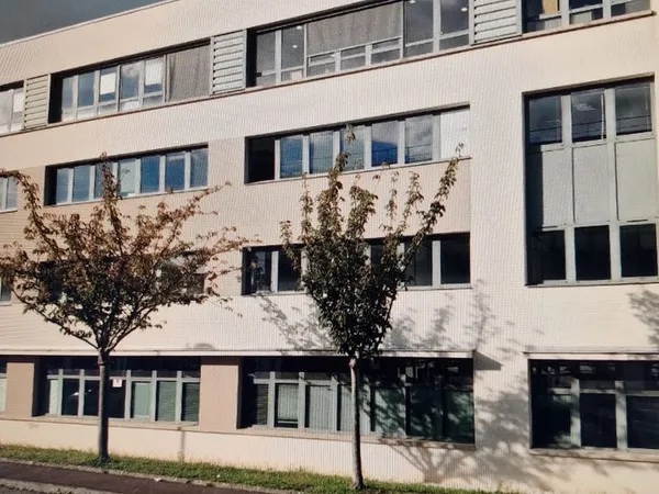 Plateaux de bureaux RDC 246 m², Saint-Grégoire (parc Edonia)