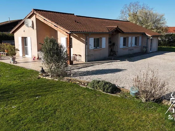 Maison de plain-pied 5 pièces 120 m²