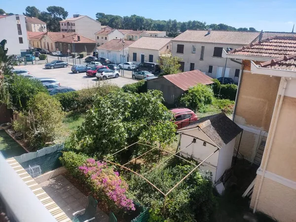 Beau type 2 vide
