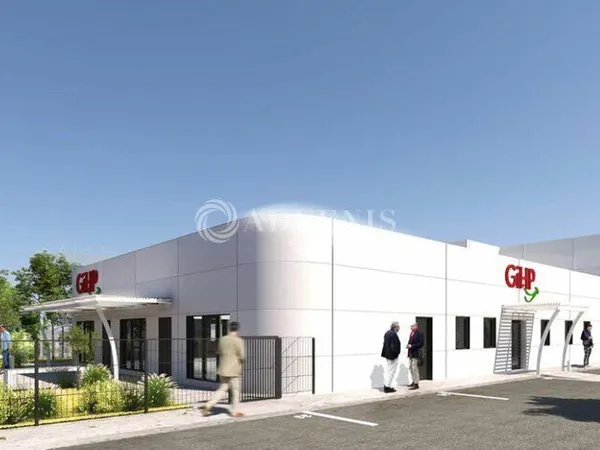 Local d'activité 468 m²