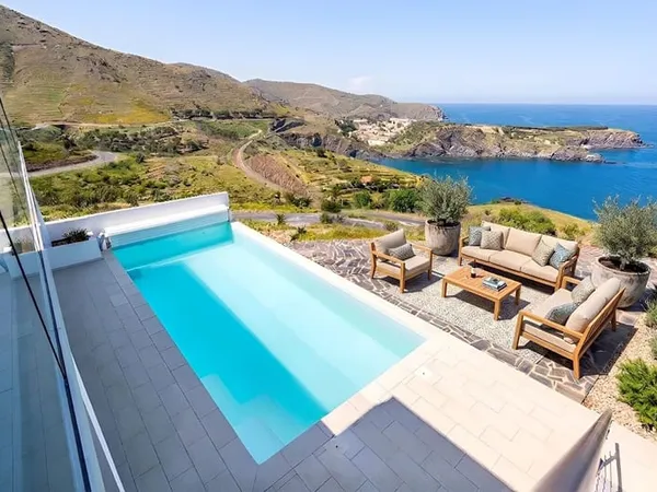 Villa d'architecte d'inspiration californienne face à la mer
