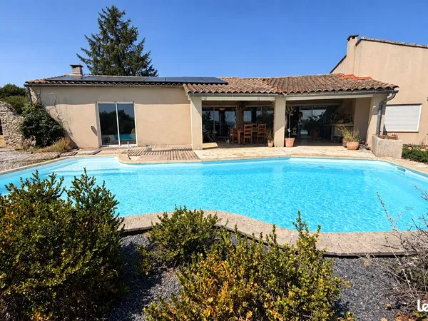 Villa d'architecte 180 m² de plain-pied — vue exceptionnelle — terres de rouvière