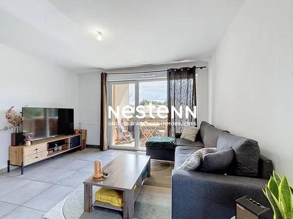 A VENDRE - MONDONVILLE - Appartement T3 avec balcon et parkings extérieurs -