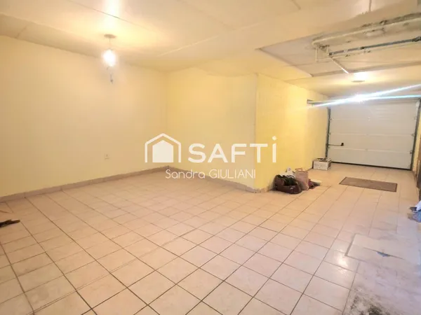 Maison avec 4 chambres, jardin et garage aux portes des frontières !