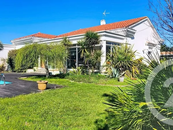 Maison 9 pièces 200 m²
