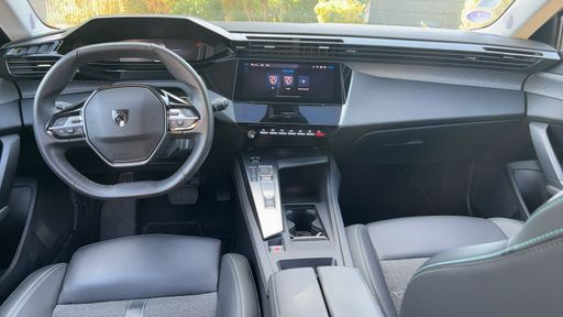 Peugeot 308 SW 1.6 THP PureTech 180 Hybrid e-EAT8 - Allure Pack – 2022 – 70195 km – Hybride rechargeable – Boîte Automatique — photo 31