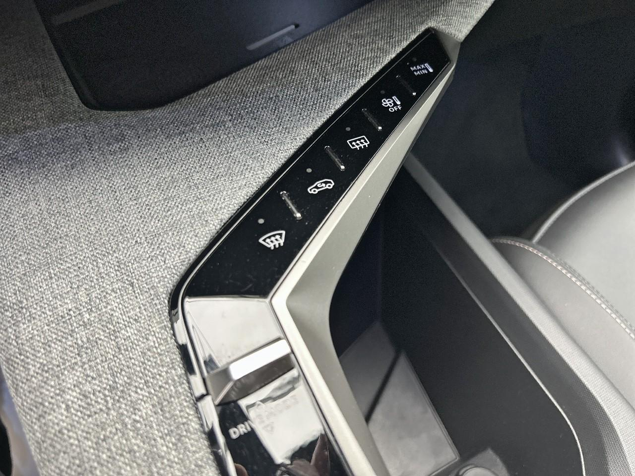 Peugeot 308 hybrid 145 e-dcs6 allure — photo 21