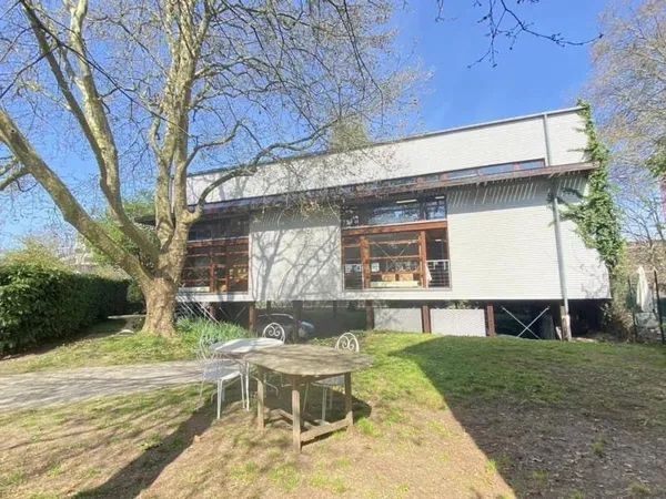 Bureaux 89 m²