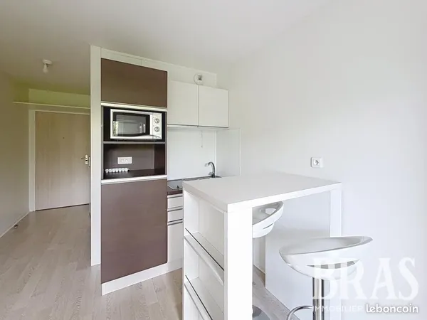 Studio 1 pièce 18 m²
