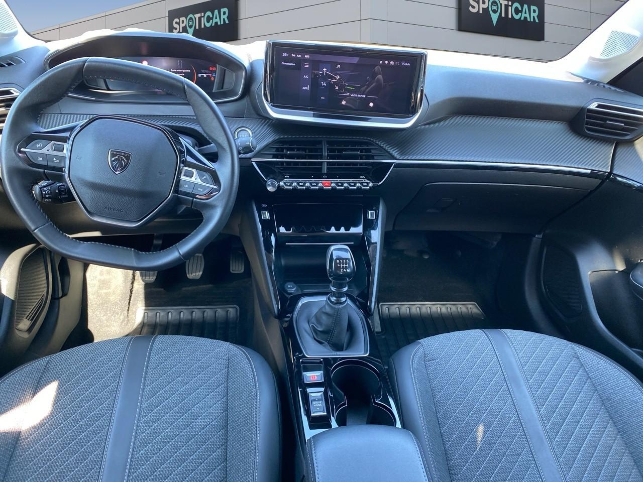 Peugeot 208 1.2 puretech 100ch s&s allure — photo 8
