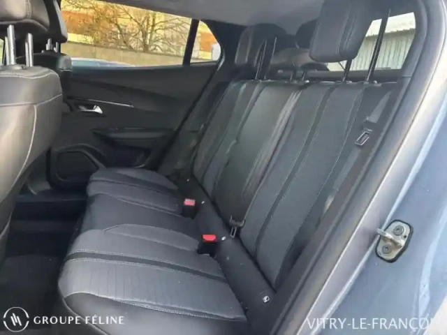 Peugeot 2008 e- 136ch allure business — photo 10