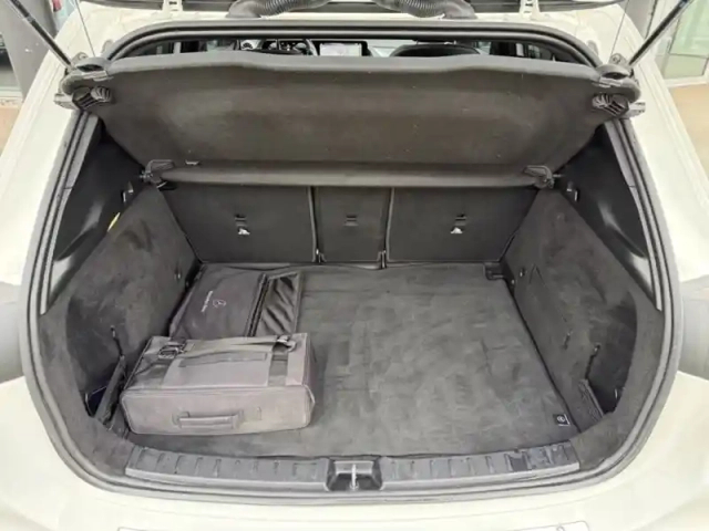 Mercedes Gla 250 e amg line — photo 20