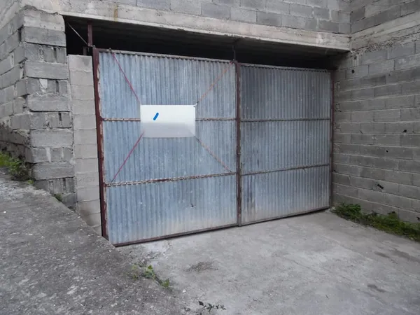 REF 0034 LOCATION DEUX GARAGES BAUX COMMERCIAUX ALZINE RODON